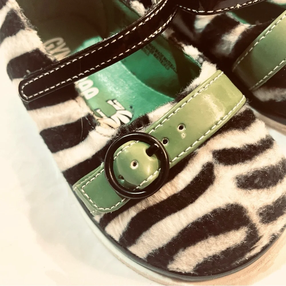 Vintage Gymboree Toddler Girl’s Shoes Size 4 Mod Zebra Furry Mary Jane